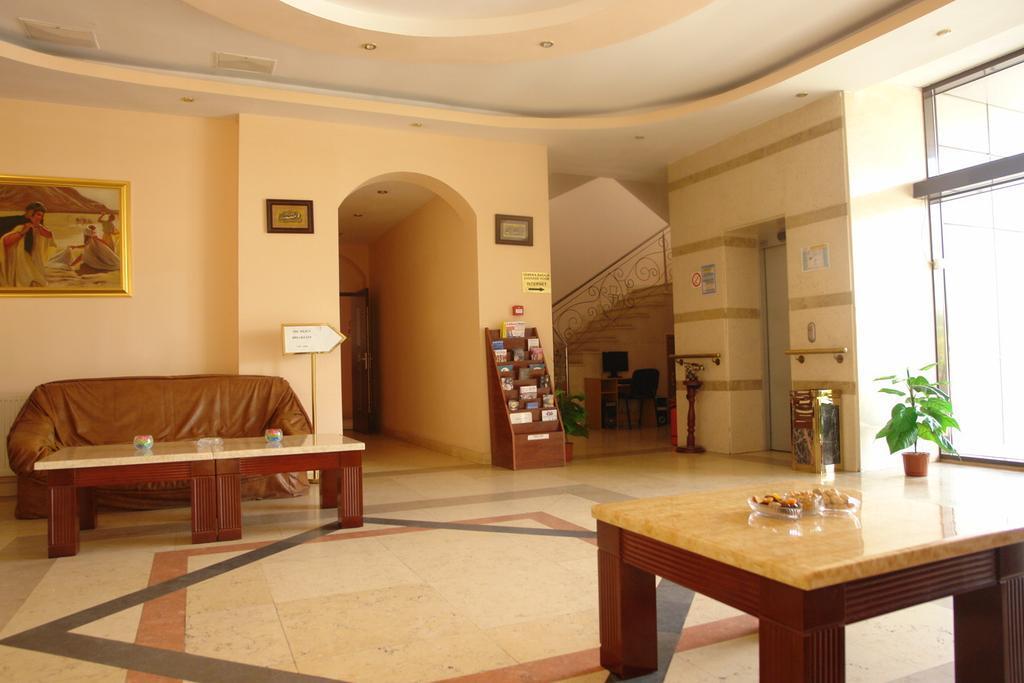 Hotel Sir Colentina Bucharest Exterior photo