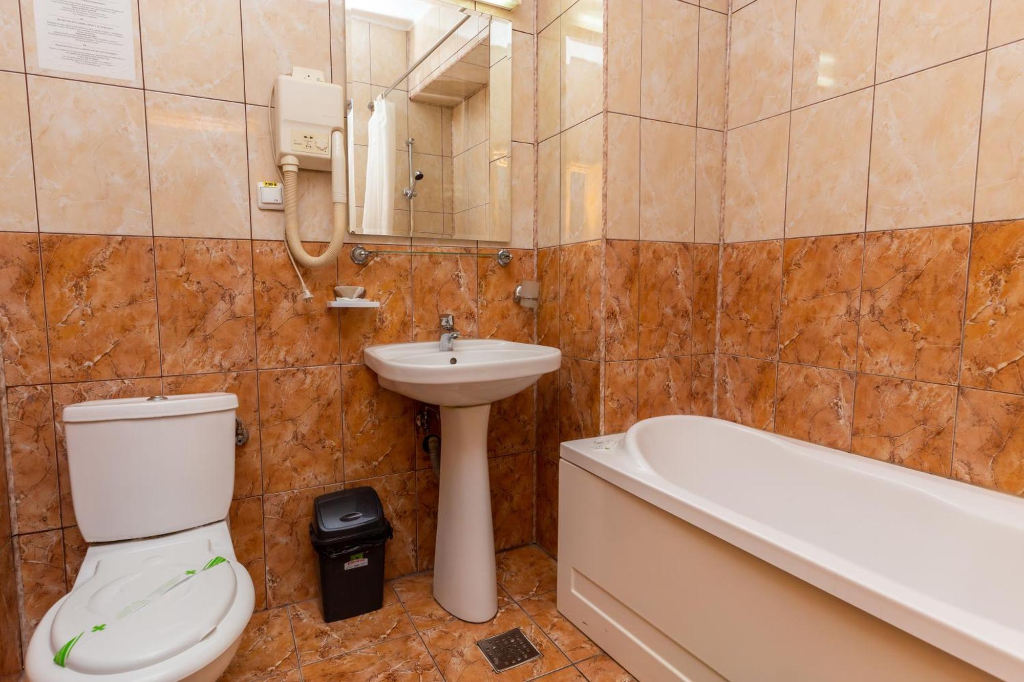 Hotel Sir Colentina Bucharest Exterior photo